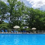 Vvf Les Gorges De L'allier Ferienpark 3*