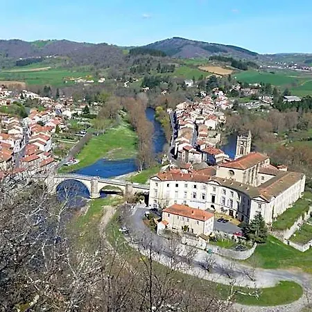 Vvf Les Gorges De L'allier Tatil parkı