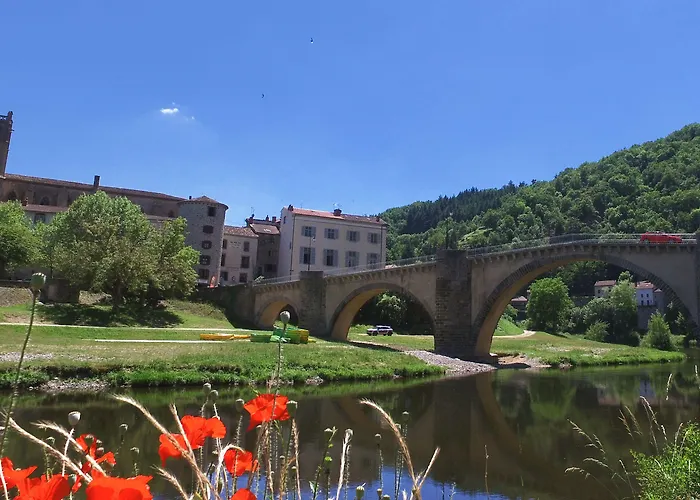 Vvf Villages  Les Gorges De L'allier   Lavoûte-chilhac