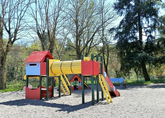 Vvf Villages  Les Gorges De L'allier   Lavoûte-chilhac Village de vacances Lavoûte-Chilhac