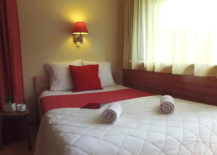 Vvf Villages  Les Gorges De L'allier   Lavoûte-chilhac